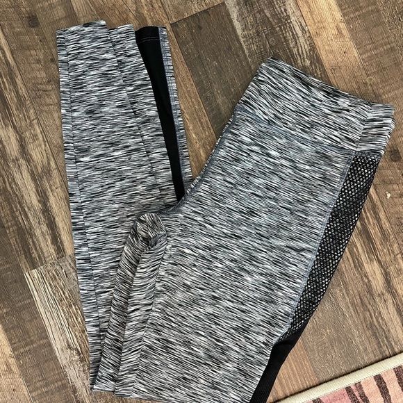 FOREVER 21 LEGGINGS L - Picture 2 of 5